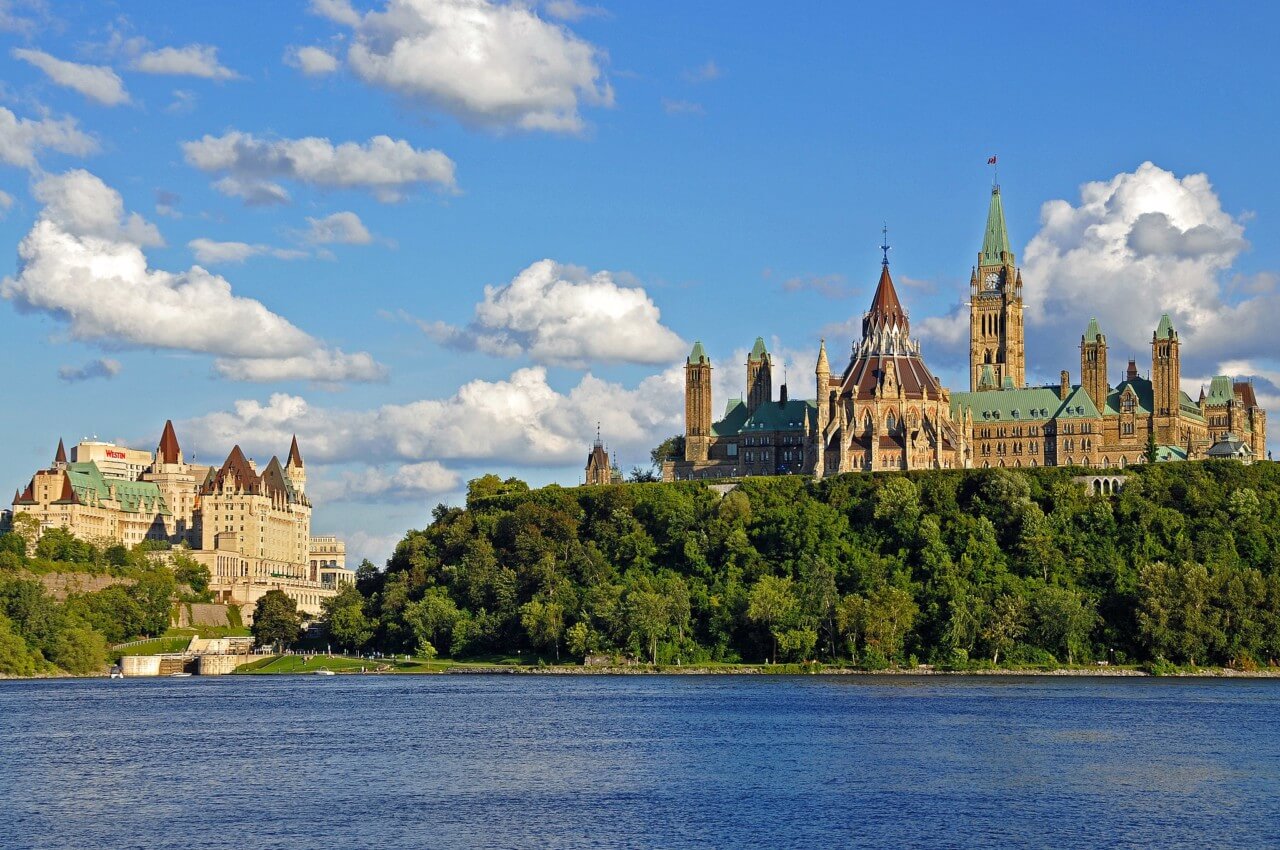 Parliament Buildings, CN Tower and Other Ontario Attractions